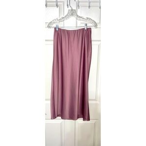 Lilac slip skirt with elastic waist